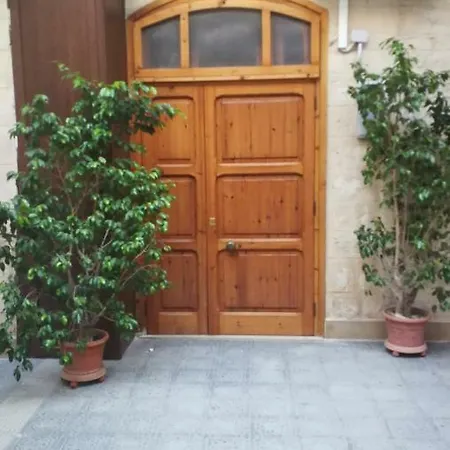 Versosud Cave * باري